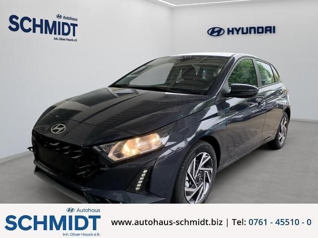 Grau Neu 2025 Hyundai i20 Trend Limousine | 20.990 € (Fairer Preis) - Bild 1/4
