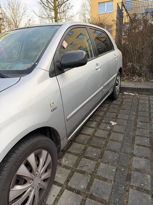 Gebraucht Toyota Corolla 110 PS (80 kW) 2003 Silber Kombi
