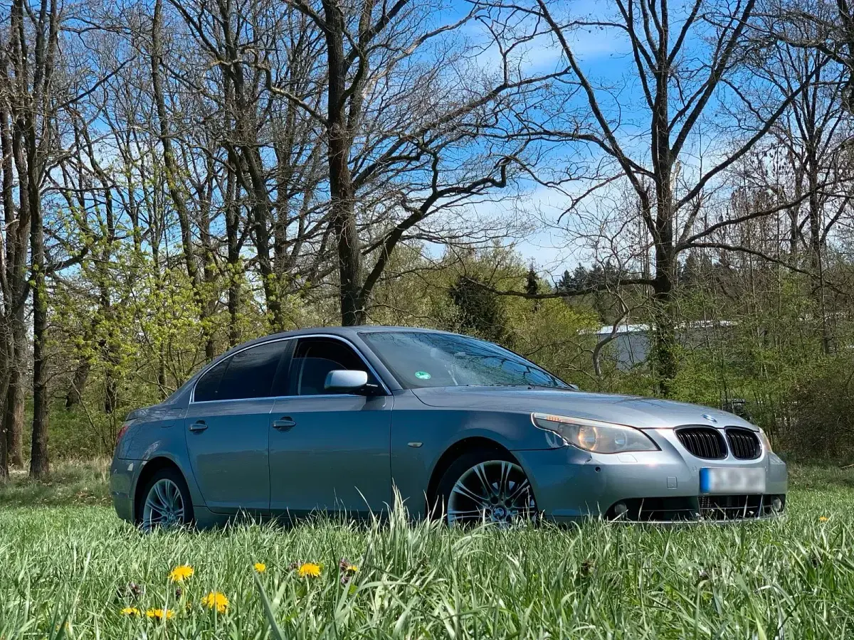 Second-hand BMW 525 218 CP (160 kW) 2005 Berlinǎ