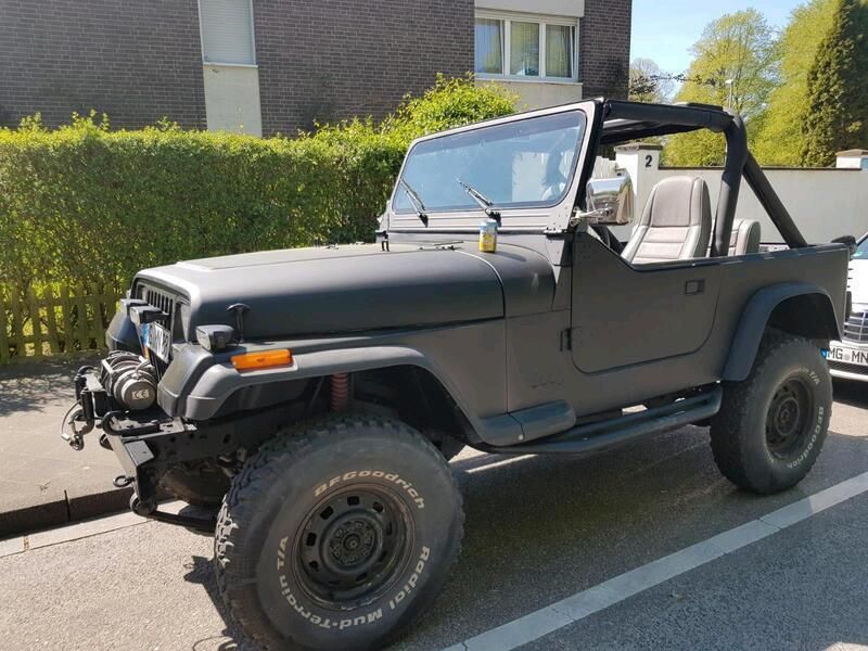 Schwarz Gebraucht 1988 Jeep Wrangler SUV | 14.000 € - Bild 1/4