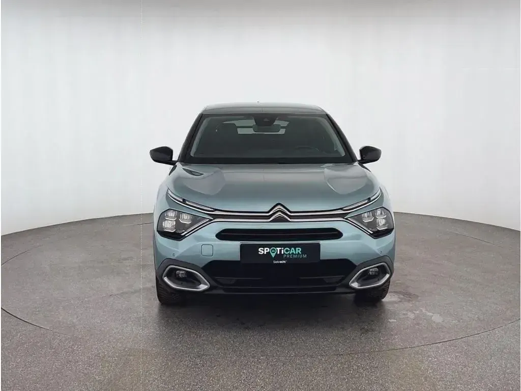 Second-hand Citroën C4 Shine 131 CP (96 kW) 2023 Albastru SUV
