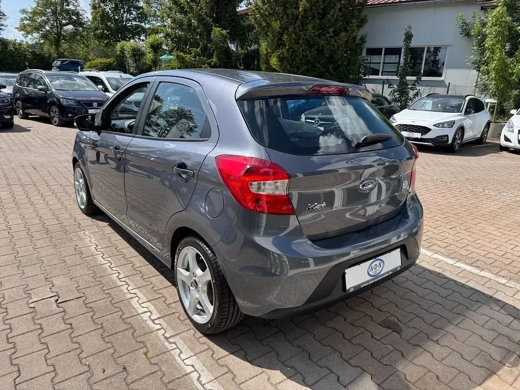 Gebraucht Ford Ka Plus Cool & Sound Edition 86 PS (63 kW) 2016 Grau Kleinwagen
