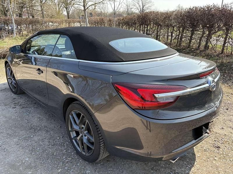Gebraucht Opel Cascada Edition 120 PS (88 kW) 2013 Cabrio