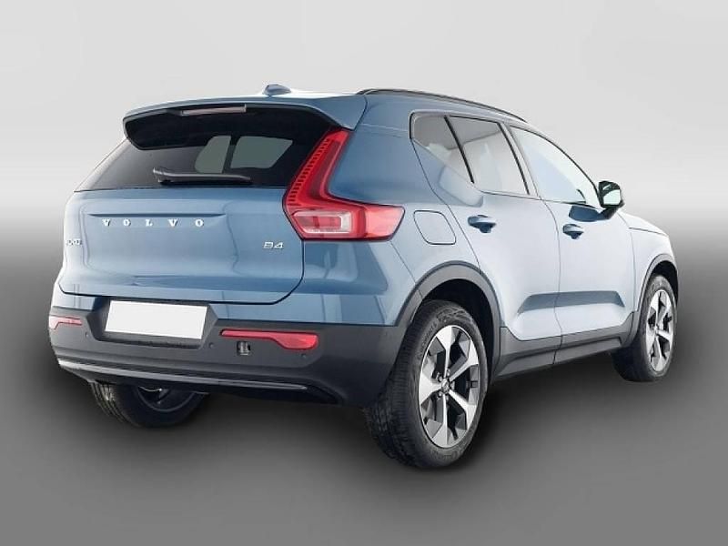 Gebraucht Volvo XC40 Plus 197 PS (144 kW) 2025 Blau SUV