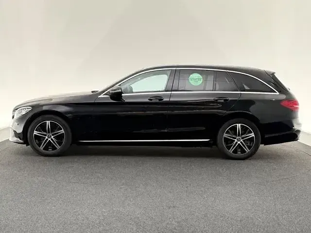 Gebraucht Mercedes C300 Avantgarde 258 PS (189 kW) 2020 Schwarz Limousine