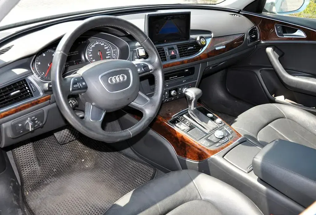 Gebraucht Audi A6 Ambiente 245 PS (180 kW) 2013 Silber Limousine
