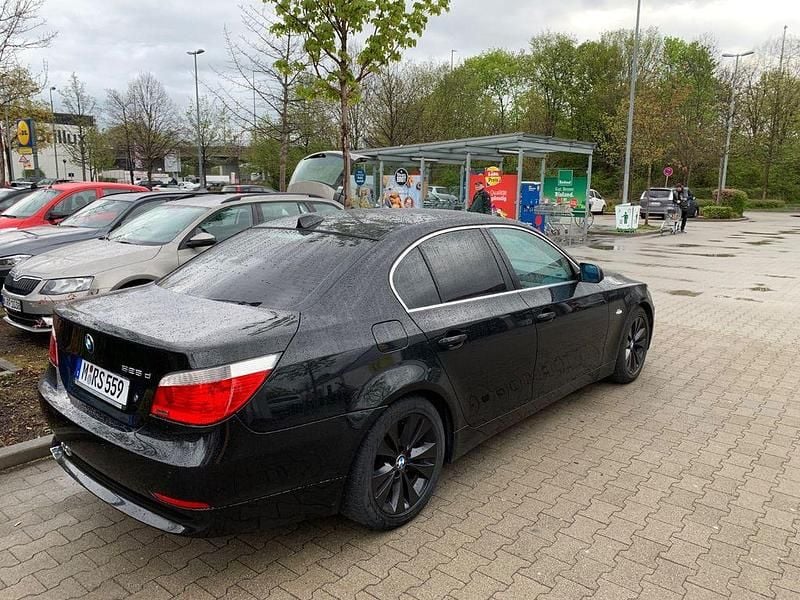 Usata BMW 525 177 CV (130 kW) 2006 Nero Berlina