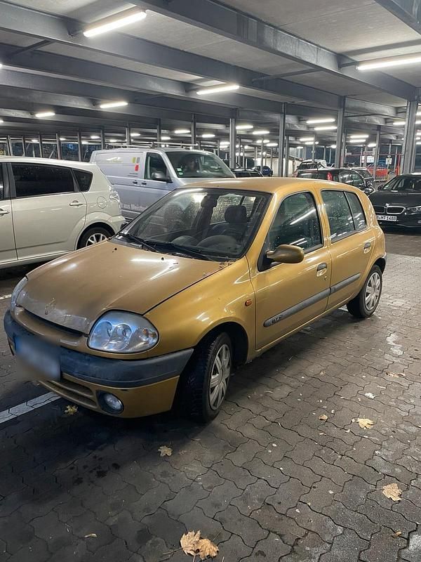 Gold Gebraucht 2000 Renault Clio II Kleinwagen | 1.700 € (Guter Preis) - Bild 1/4