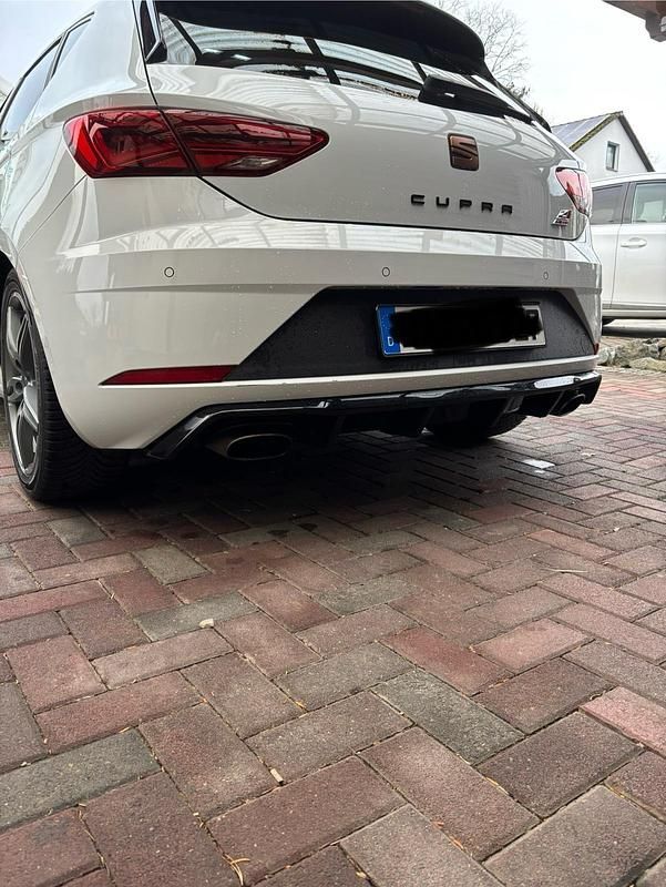 Gebraucht Seat Leon CUPRA 300 PS (220 kW) 2018 Weiß Kleinwagen