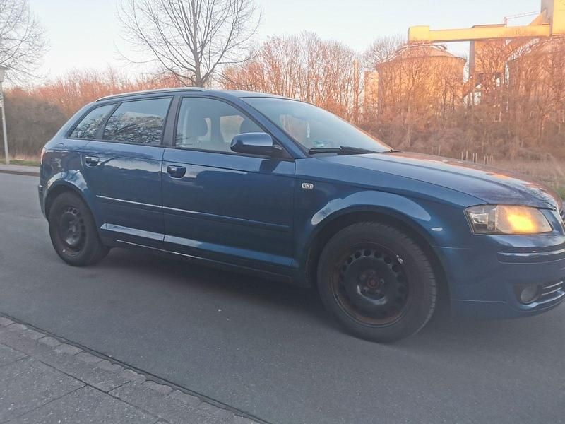 Gebraucht Audi A3 Ambiente 116 PS (85 kW) 2005 Blau Kleinwagen