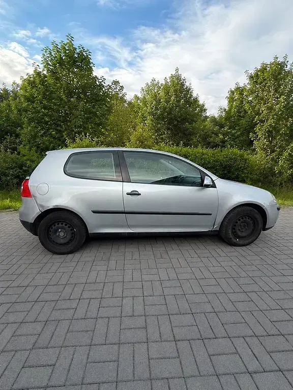 Gebraucht VW Golf IV Basis 102 PS (75 kW) 2003 Silber Limousine