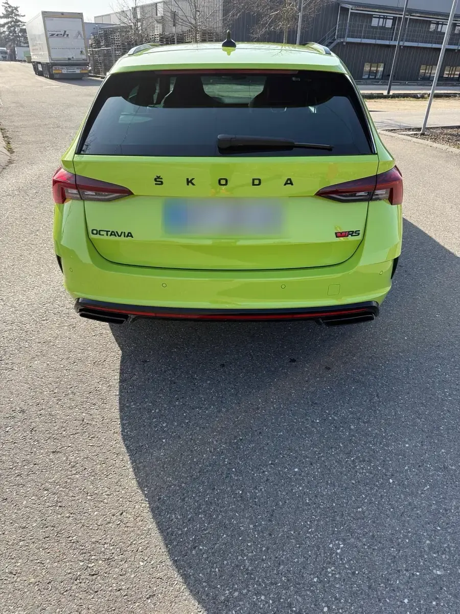 Gebraucht Skoda Octavia RS 245 PS (180 kW) 2023 Grün Kombi