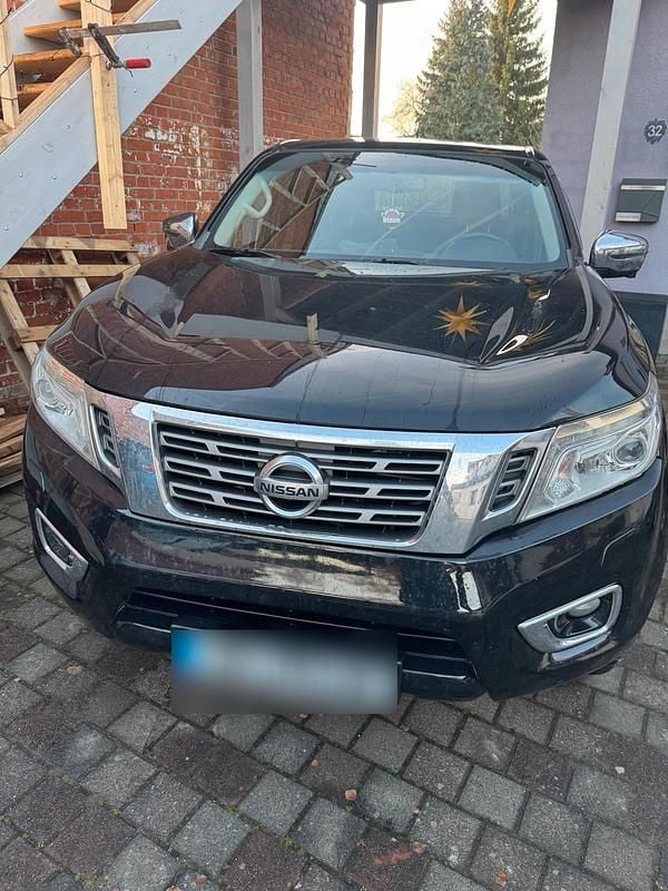 Gebraucht Nissan Navara 163 PS (119 kW) 2016 Schwarz Pickup