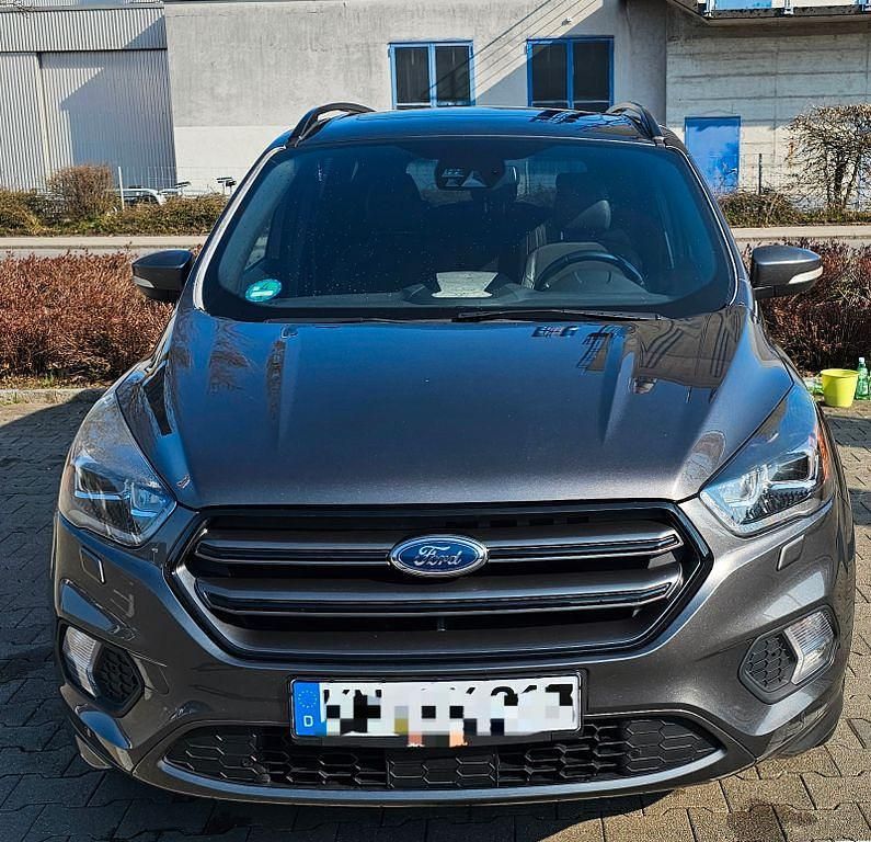Gebraucht Ford Kuga ST-Line 179 PS (131 kW) 2016 Grau SUV