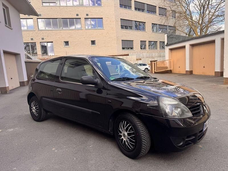 Gebraucht Renault Clio II Campus 58 PS (42 kW) 2007 Schwarz Limousine