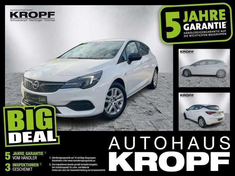 Schneeweiss Gebraucht 2021 Opel Astra Limousine | 19.880 € (Teuer) - Bild 1/4