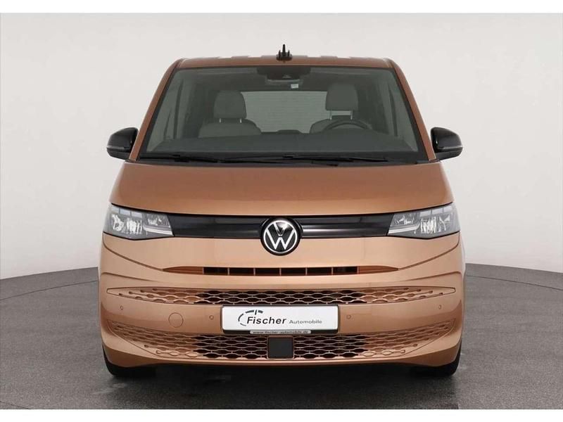 Gebraucht VW Multivan Basis 204 PS (150 kW) 2023 Copper bronze metallic Van