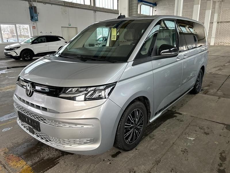 Usata VW Multivan 150 CV (110 kW) 2023 Argento Monovolume