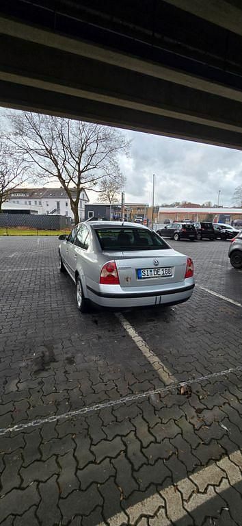 Gebraucht VW Passat Trendline 131 PS (96 kW) 2004 Grau Limousine