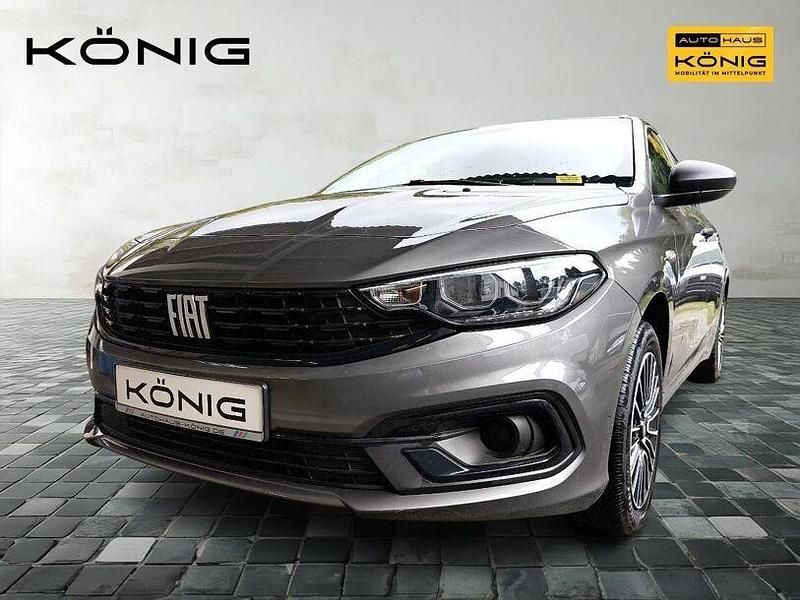 Gebraucht Fiat Tipo Basis 131 PS (96 kW) 2023 Grau Limousine
