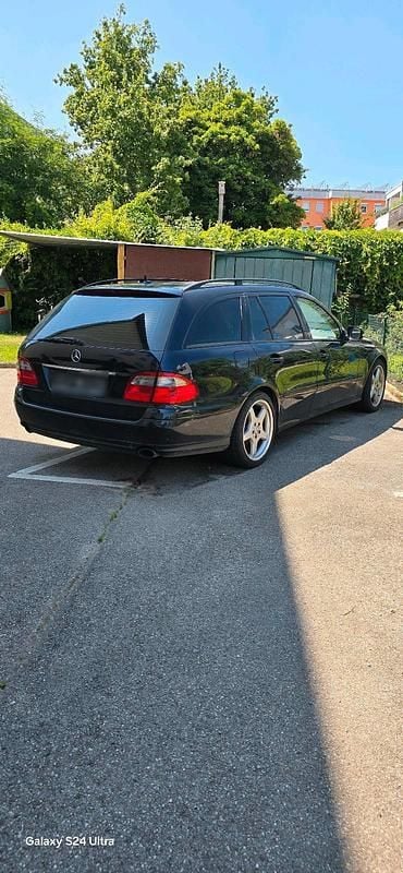 Gebraucht Mercedes E320 AMG 224 PS (164 kW) 2008 Blau Kombi
