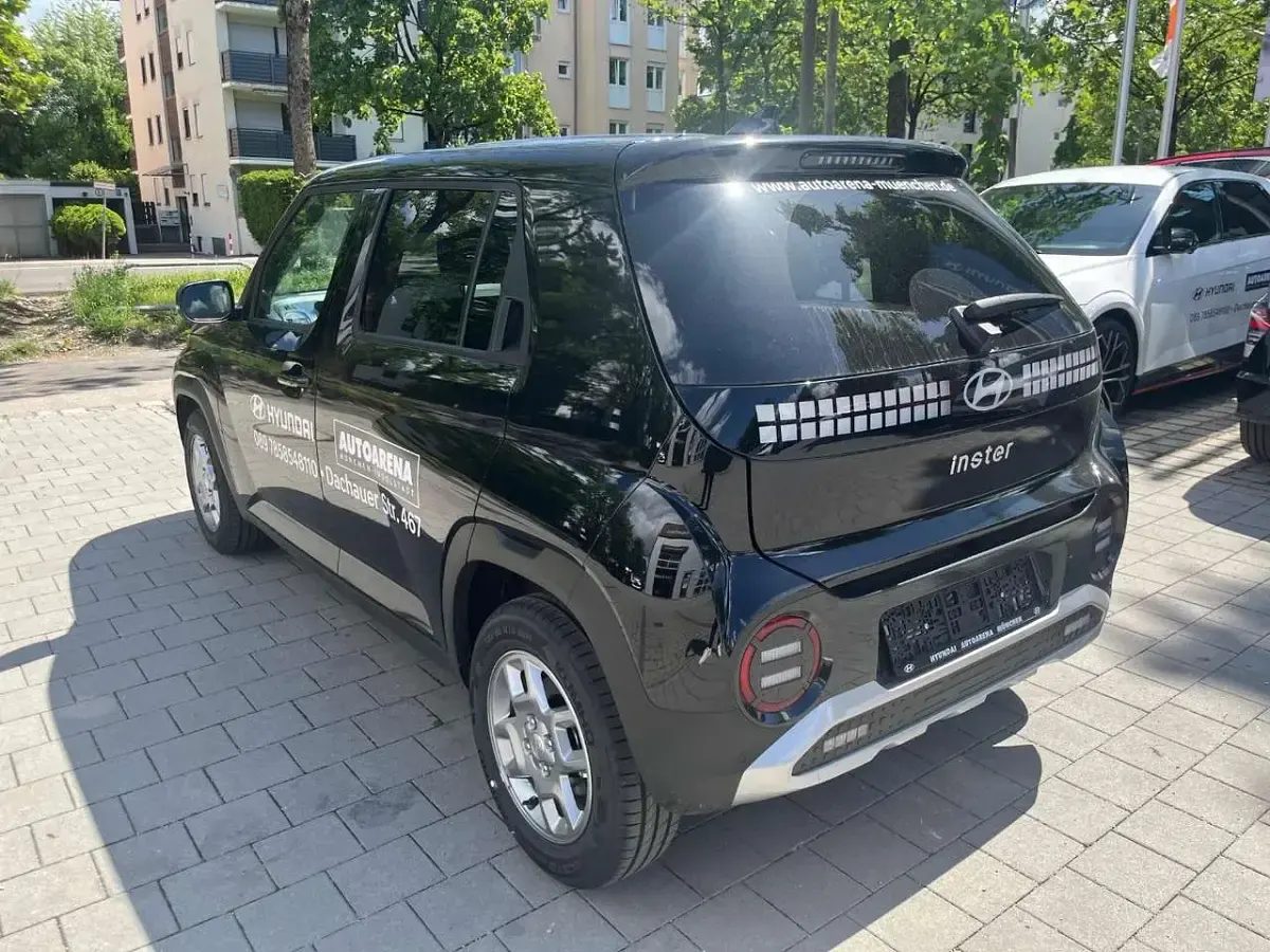 Gebraucht Hyundai Inster Trend 71 kW (97 PS) 2026 Abyss black / mic Kleinwagen