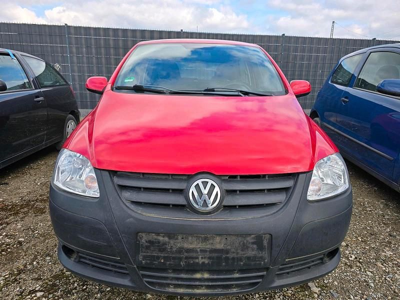 Gebraucht VW Fox 60 PS (44 kW) 2011 Rot Kleinwagen