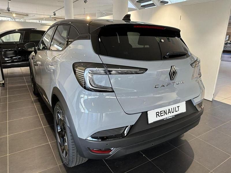 Neu Renault Captur Techno 158 PS (116 kW) 2025 Schwarz SUV