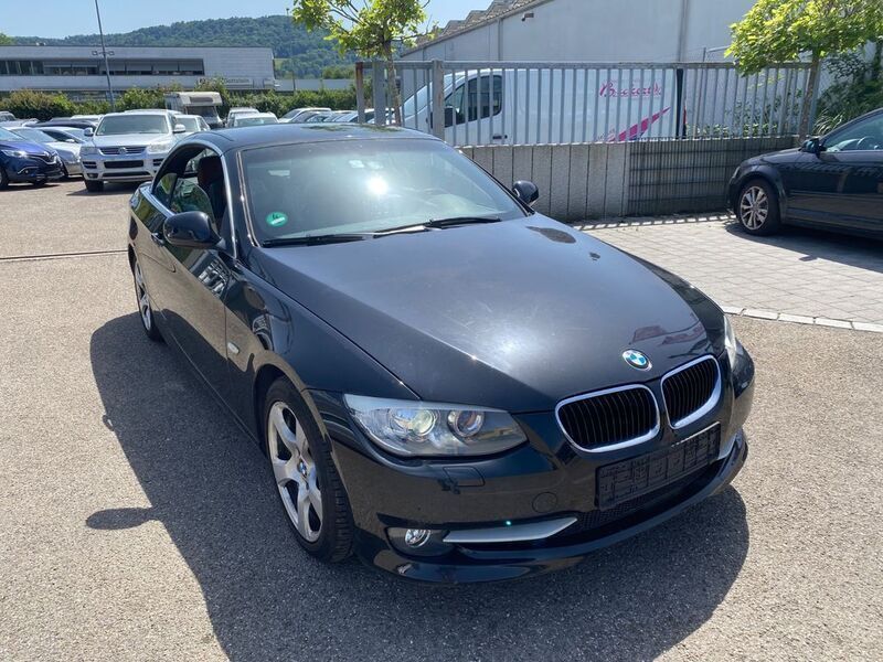 Gebraucht BMW 320 Cabriolet 170 PS (125 kW) 2012 Schwarz Cabrio