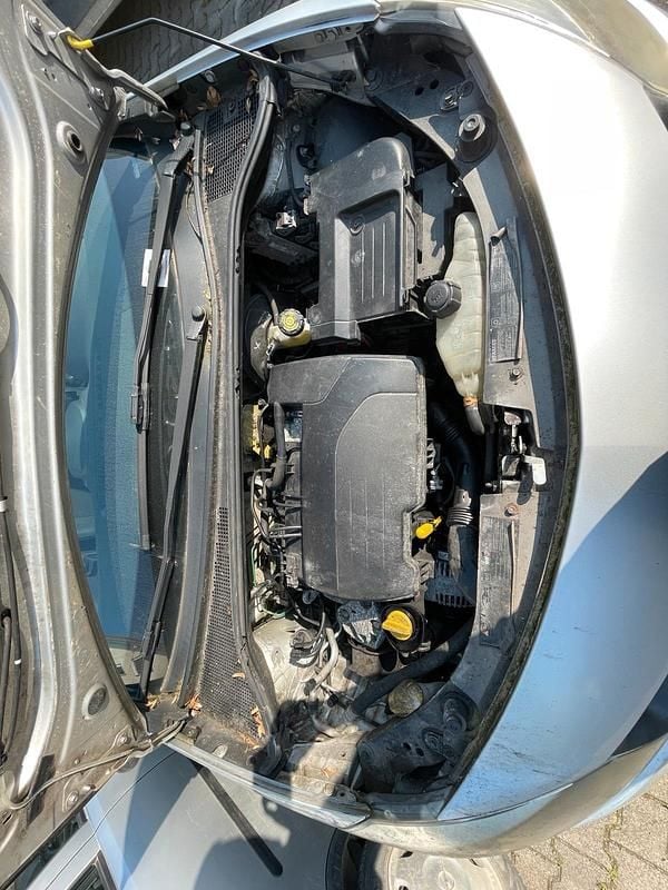 Gebraucht Renault Clio II 75 PS (55 kW) 2006 Grau Kleinwagen