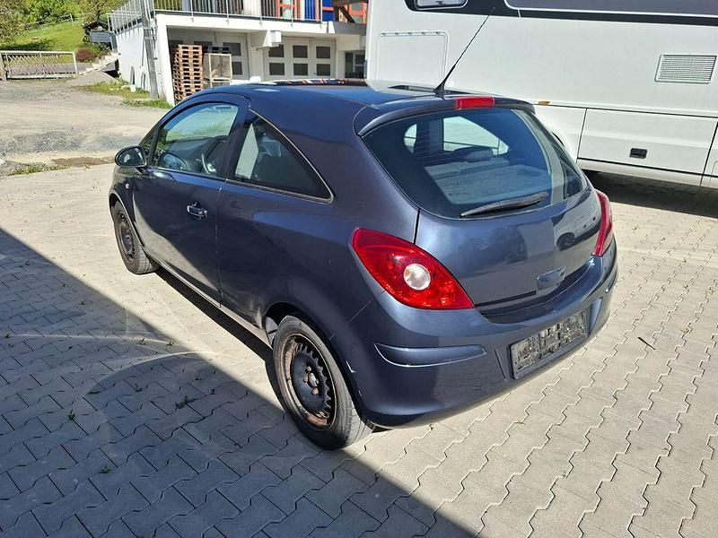 Second-hand Opel Corsa 80 CP (58 kW) 2008 Albastru Hatchback