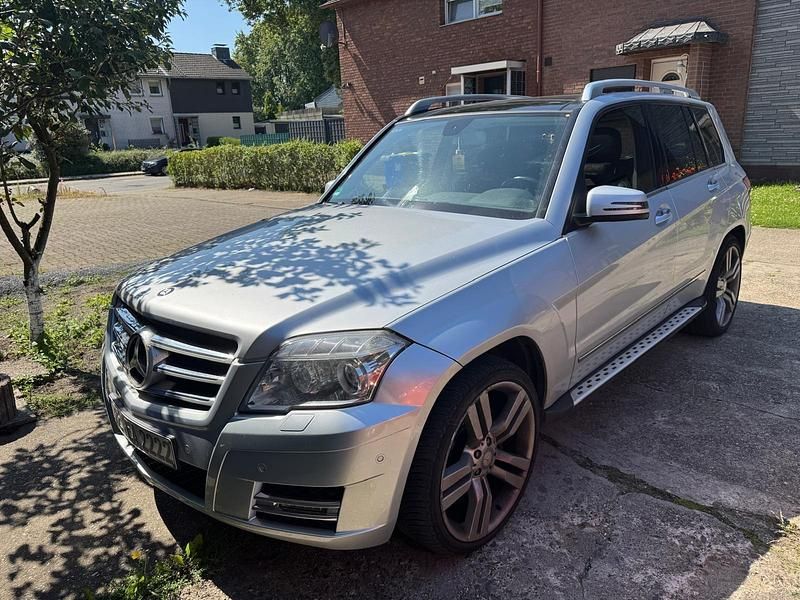 Silber Gebraucht 2010 Mercedes 350 AMG line SUV | 9.399 € (Guter Preis) - Bild 1/4