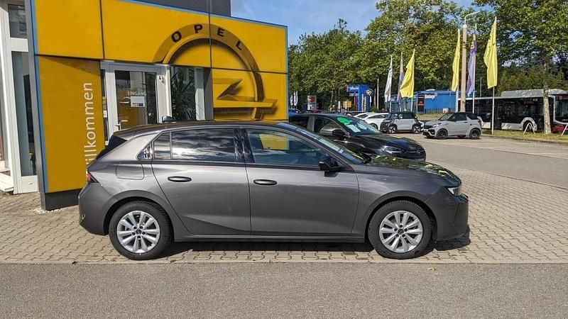 Używany Opel Astra Elegance 131 KM (96 kW) 2023 Szary Sedan/Limuzyna