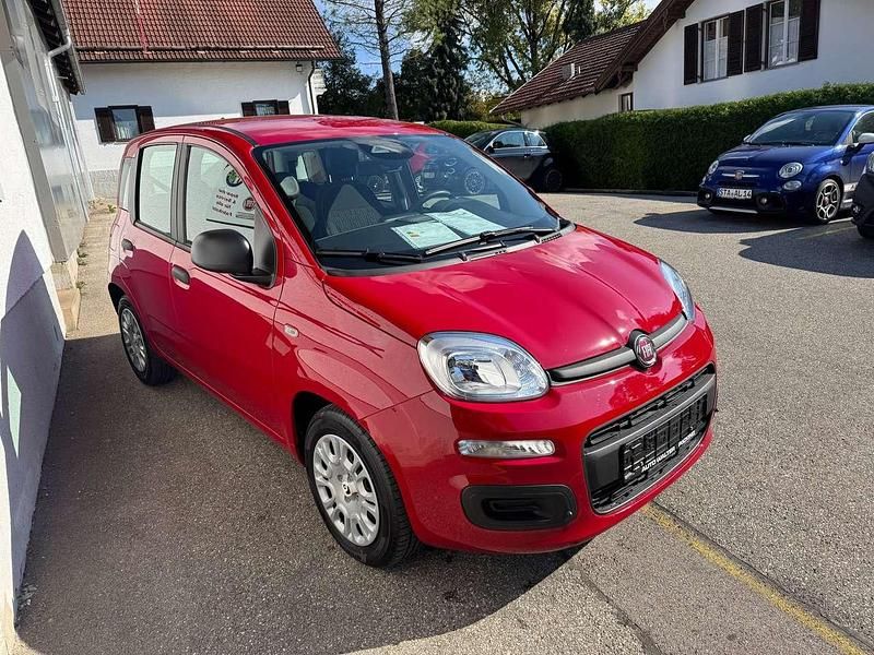 Neu Fiat Panda 69 PS (50 kW) 2025 Passione rot Kleinwagen