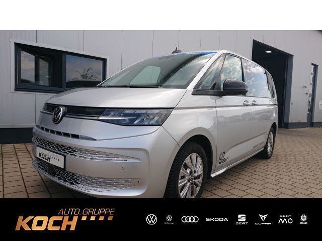 Silber Gebraucht 2023 VW T7 Life Van | 48.390 € (Guter Preis) - Bild 1/1