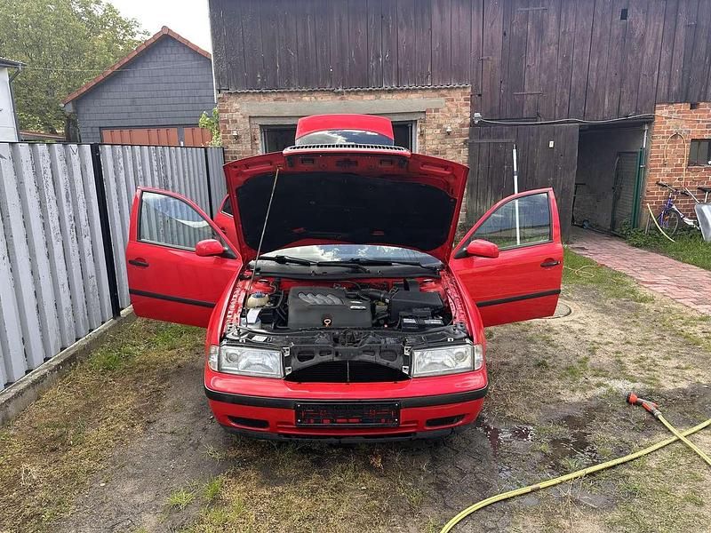 Gebraucht 2000 Skoda Octavia Limousine | 1.300 € (Fairer Preis) - Bild 1/4