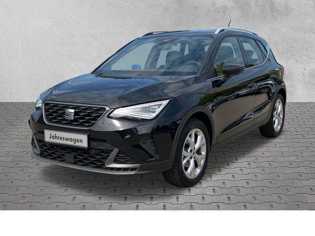 Mitternachtsschwarz (metallic) Gebraucht 2023 Seat Arona FR SUV | 17.970 € (Guter Preis) - Bild 1/4