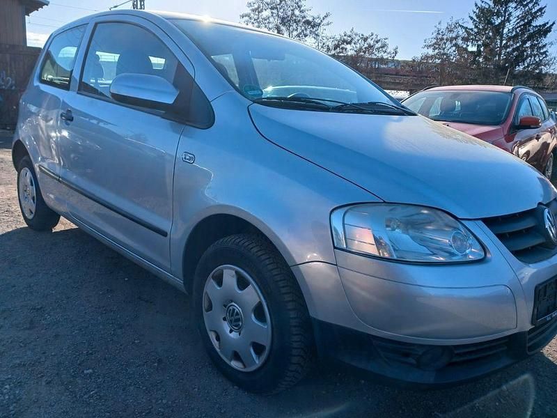 Gebraucht VW Fox Basis 54 PS (39 kW) 2007 Silber Kleinwagen