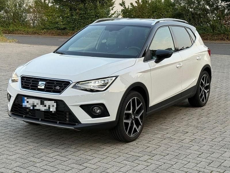 Weiß Gebraucht 2021 Seat Arona SUV | 16.600 € (Guter Preis) - Bild 1/4