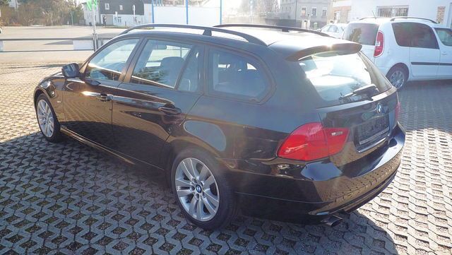 Gebraucht BMW 318 143 PS (105 kW) 2010 Schwarz Kombi
