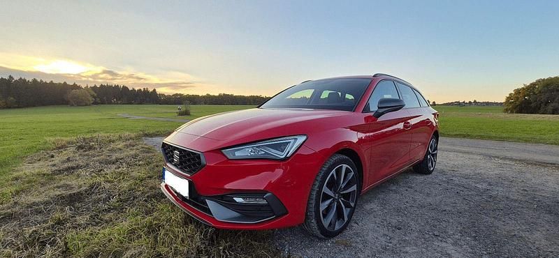Rot Gebraucht 2021 Seat Leon FR Kombi | 21.490 € (Fairer Preis) - Bild 1/4