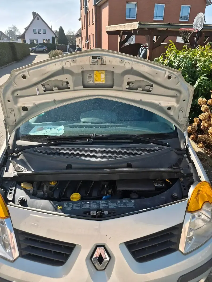 Gebraucht Renault Modus Dynamique 88 PS (64 kW) 2005 Grau Van / Kleinbus