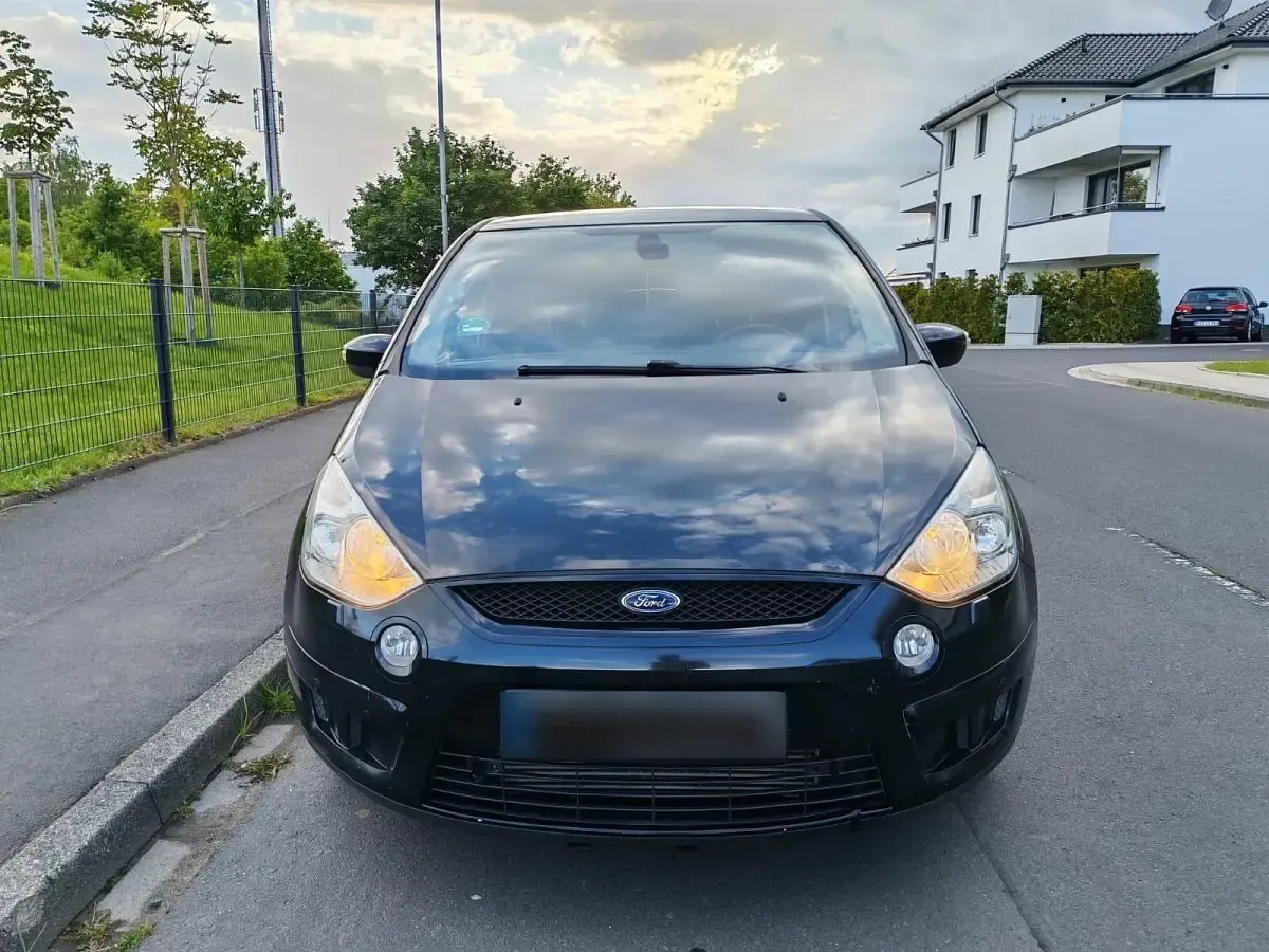Gebraucht Ford S-MAX S 135 PS (99 kW) 2010 Schwarz Van / Kleinbus