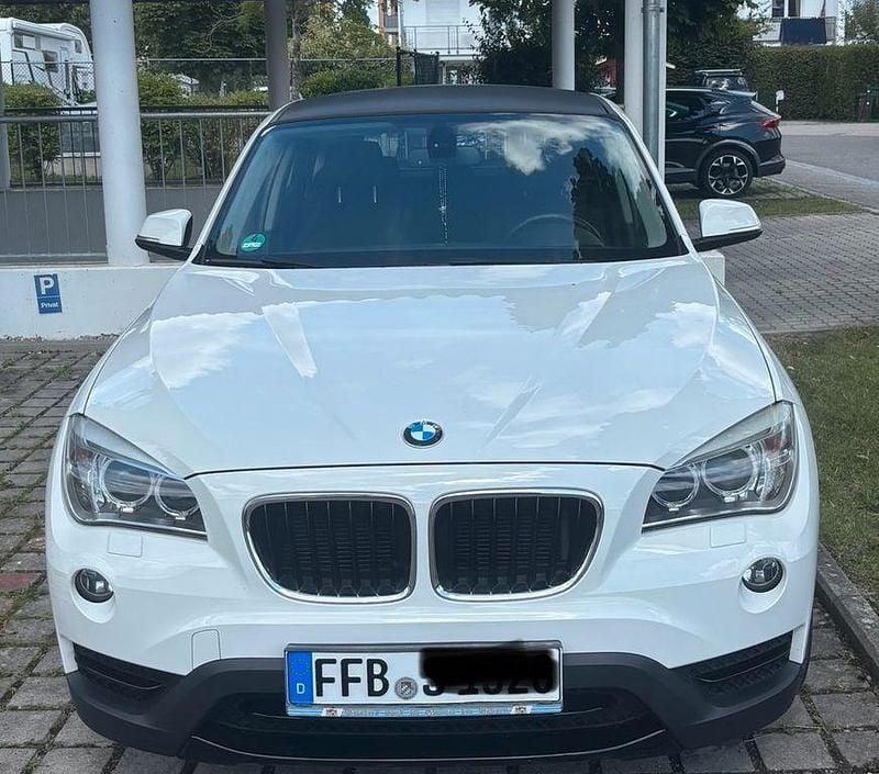 Weiß Gebraucht 2013 BMW X1 Sport Line SUV | 11.900 € (Guter Preis) - Bild 1/4
