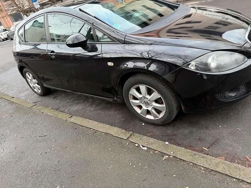 Gebraucht Seat Leon 105 PS (77 kW) 2008 Schwarz Kleinwagen