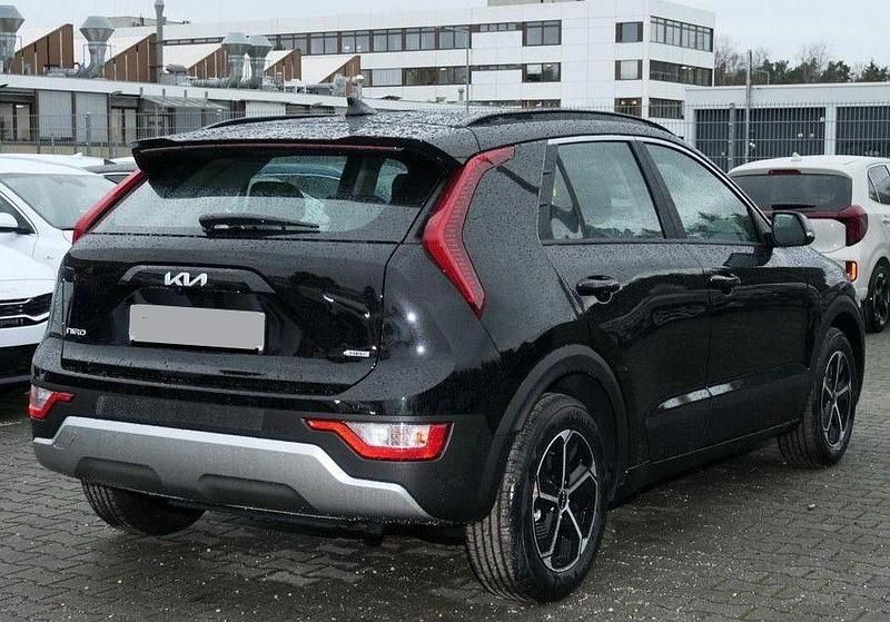 Neu Kia Niro Edition 7 129 PS (94 kW) 2025 Schwarz SUV