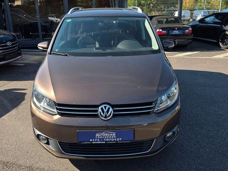 Braun Gebraucht 2013 VW Touran Life Van / Kleinbus | 6.600 € (Fairer Preis) - Bild 1/4