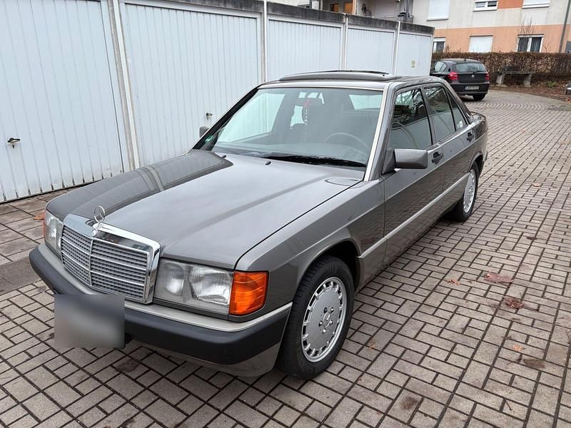 Gebraucht Mercedes 190 122 PS (89 kW) 1992 Grau Limousine