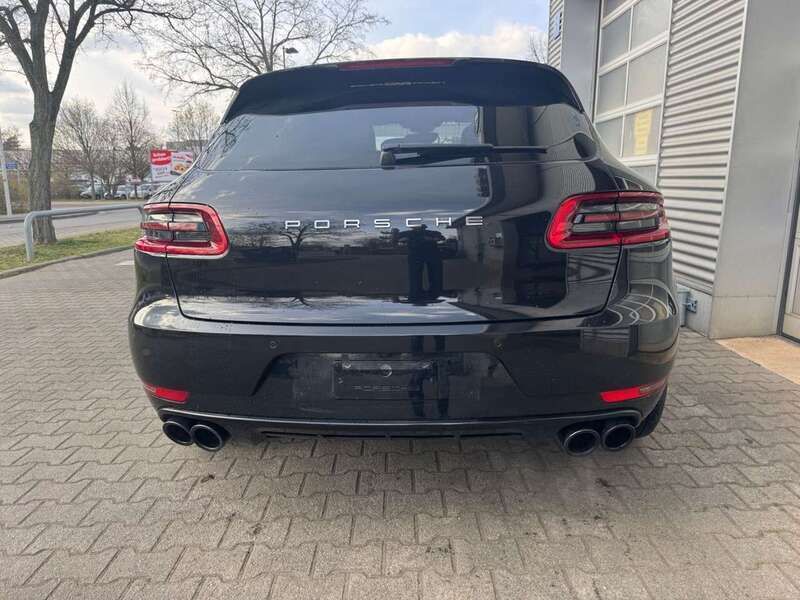 Gebraucht Porsche Macan Turbo 400 PS (294 kW) 2015 Tiefschwarzmetallic SUV