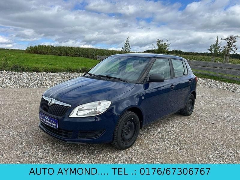 Blau Gebraucht 2013 Skoda Fabia Limousine | 2.400 € (Guter Preis) - Bild 1/4
